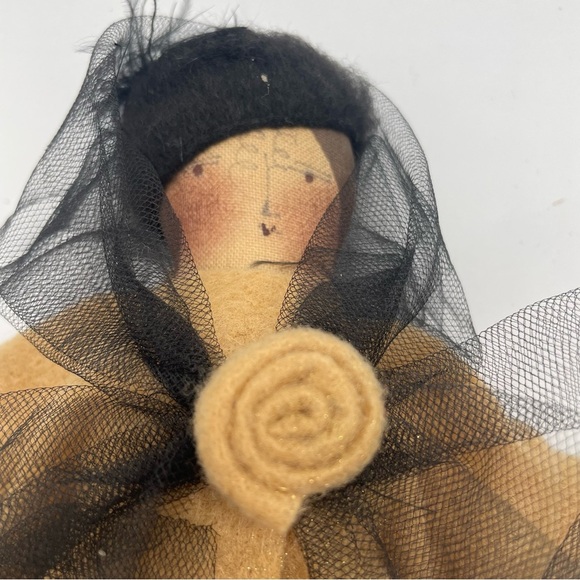 Vintage handmade collectible Bittersweet Autumn Aunt Agnes Doll. Cloth. Signed - Picture 11 of 11